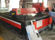 不銹鋼垃圾桶批量生產(chǎn)組裝車(chē)間